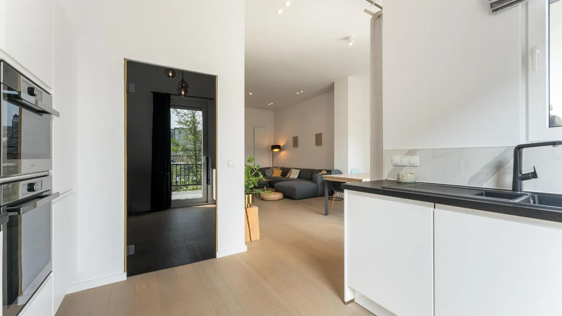 Prachtig Appartement Aan Zee Met 2 Terrassen - 4P Ostend Apartment